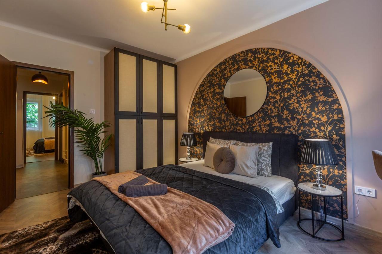 Stylish Quentin Apartment In The King Street Budapest Exterior photo