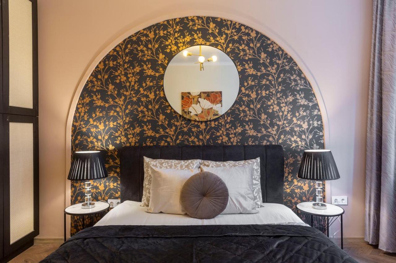 Stylish Quentin Apartment In The King Street Budapest Exterior photo