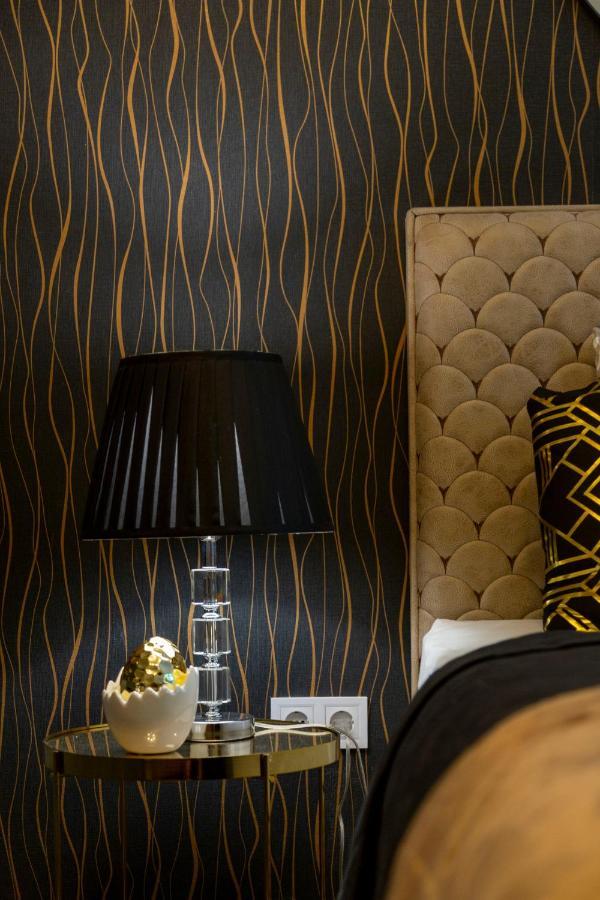 Stylish Quentin Apartment In The King Street Budapest Exterior photo