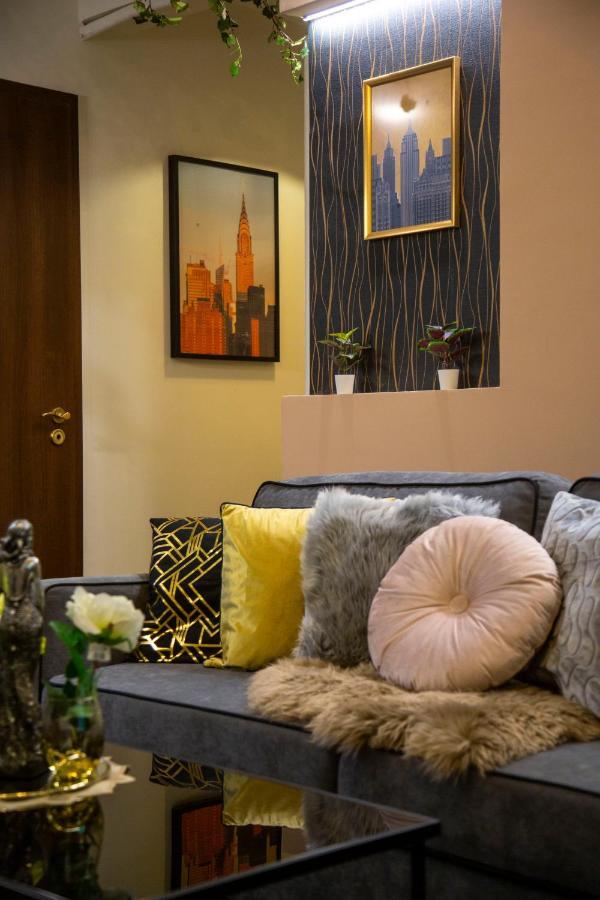 Stylish Quentin Apartment In The King Street Budapest Exterior photo